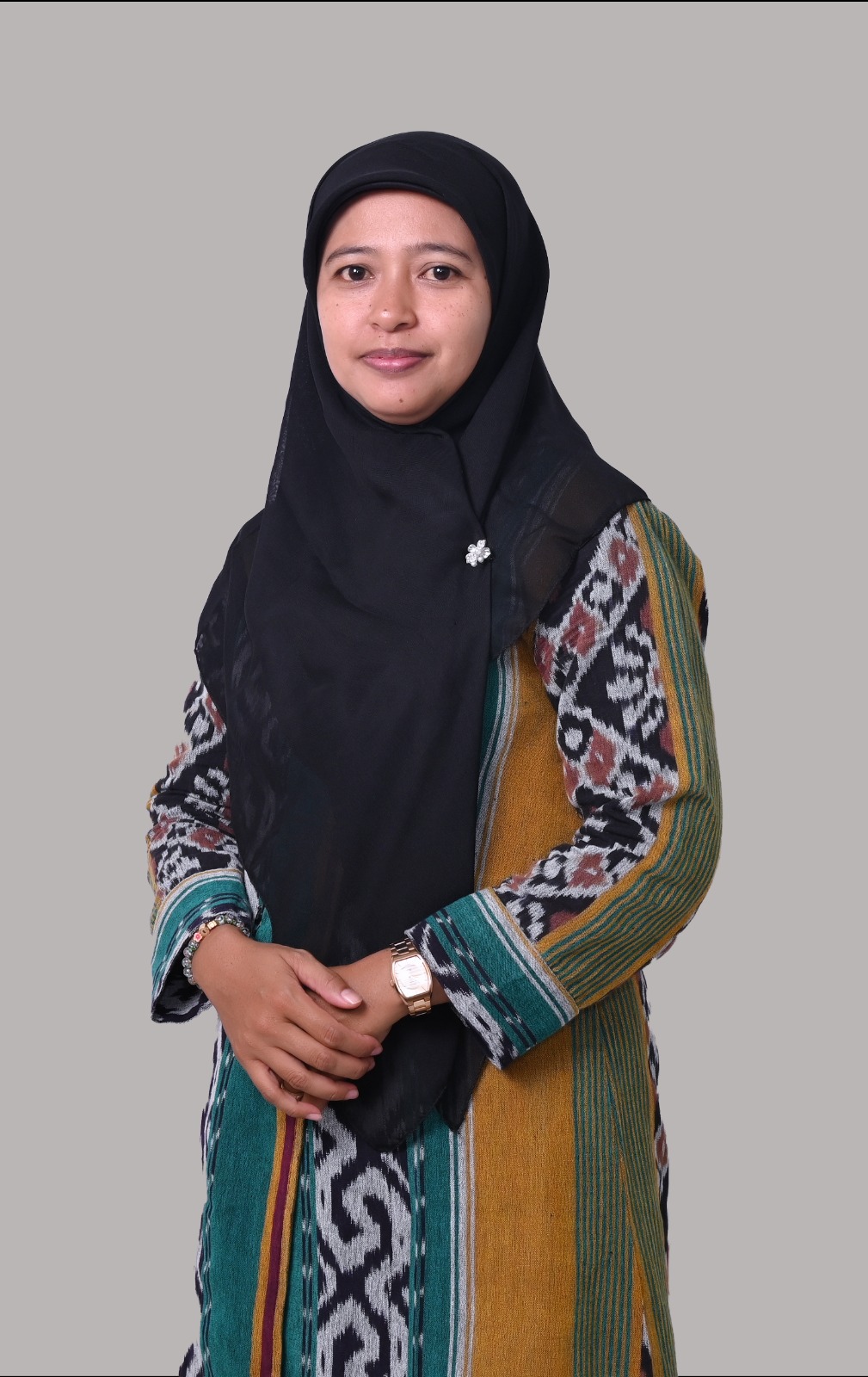 DIAN LARASATI, S. Farm., Apt